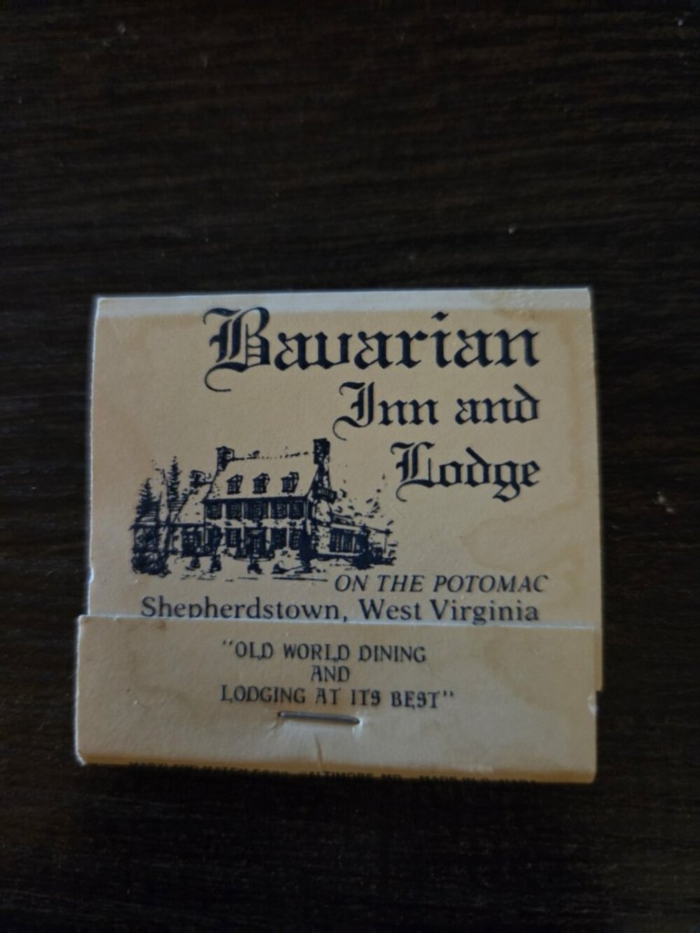 Vintage Bavarian Inn & Lodge 30 Matches Matchbook Never Used Good Condition